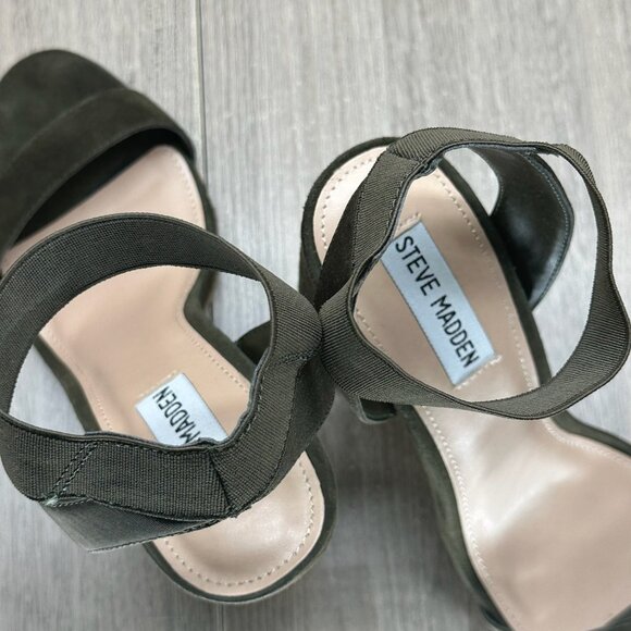 Steve Madden Celebrate Heeled Sandal Womens 9.5M Elastic Ankle Strap Suede Olive - Picture 11 of 13